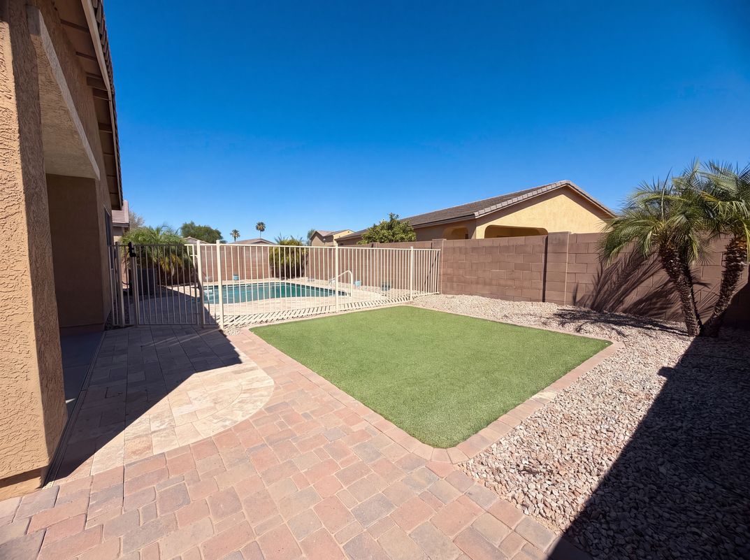 Photo 6 of 18 of 875 W Ayrshire Trl, San Tan Valley, AZ