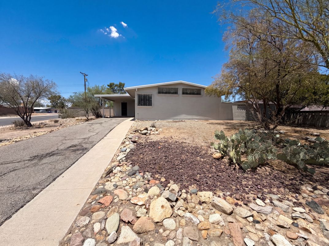 Photo 19 of 21 of 2901 N Cloverland Ave, Tucson, AZ