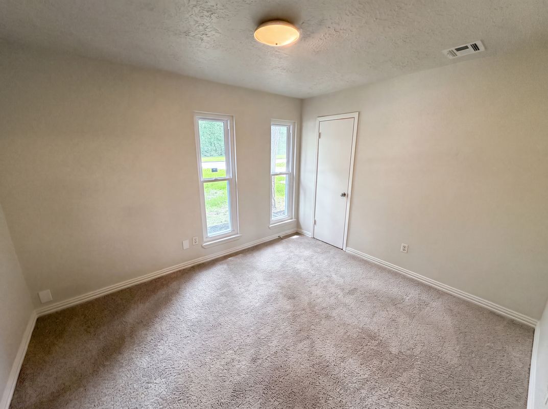 Photo 4 of 19 of 17110 Golf Club Dr, Crosby, TX