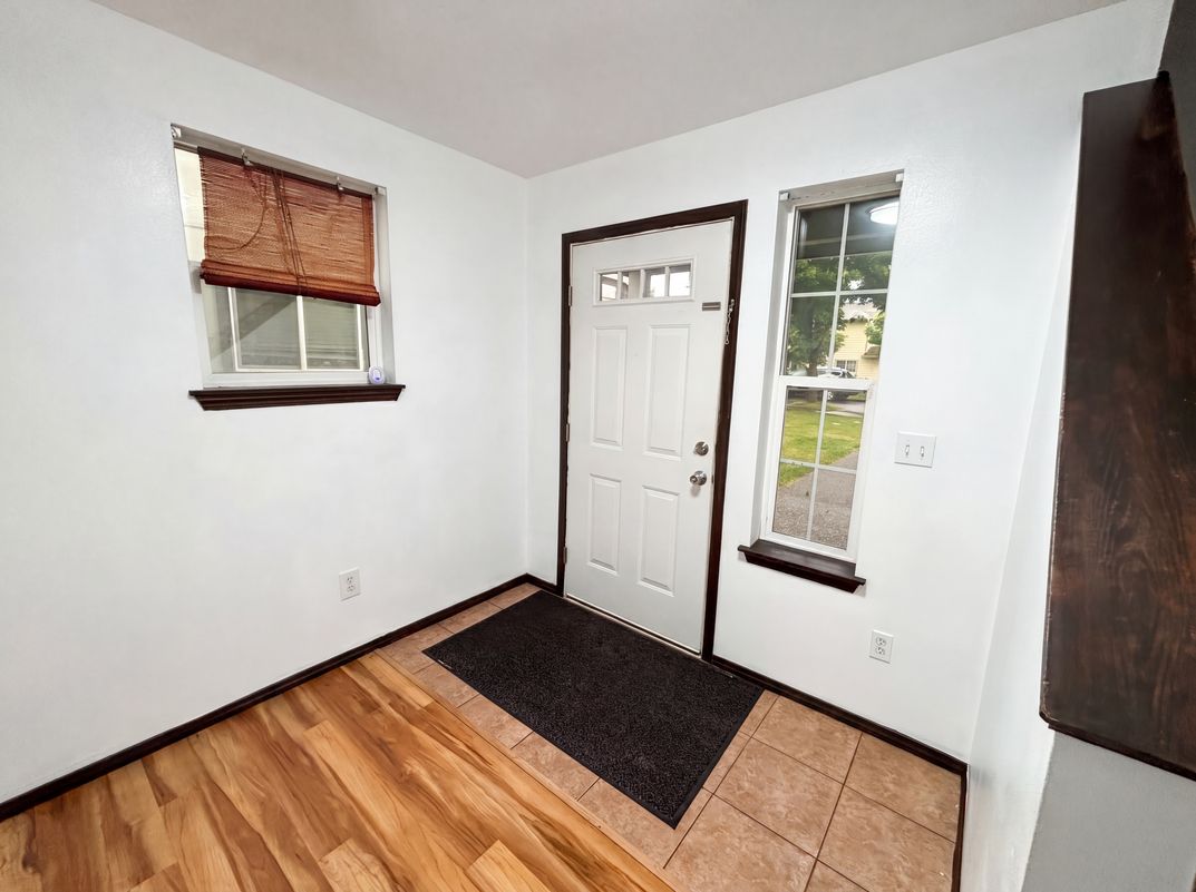 Photo 6 of 37 of 4919 106th St NE, Marysville, WA