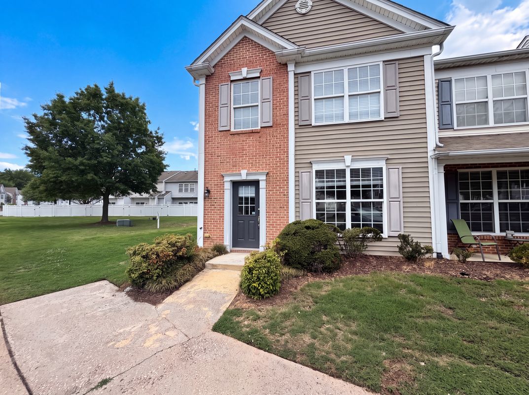Property photo 1 of 5111 Brooke Lauren Ln