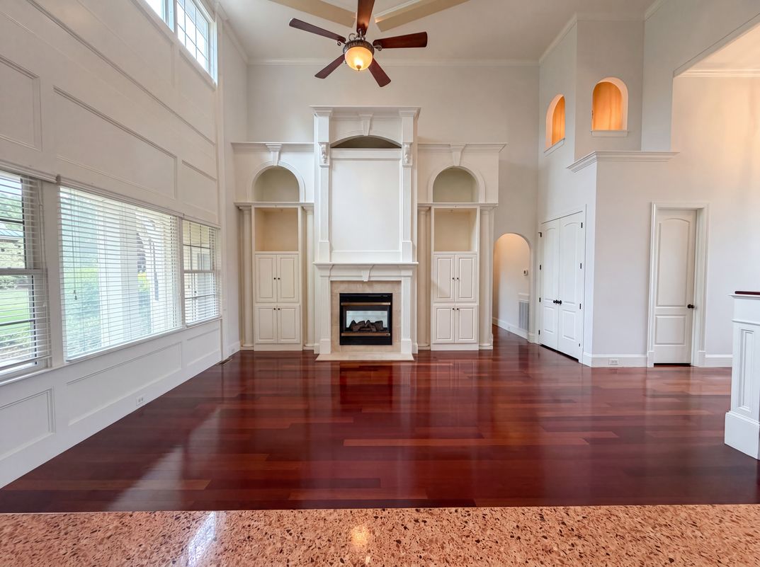 Property photo 3 of 3051 E Bay Ct
