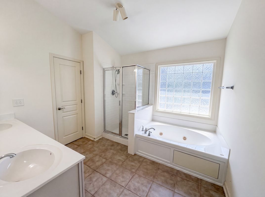 Photo 15 of 23 of 4903 Homeplace Dr, Apex, NC