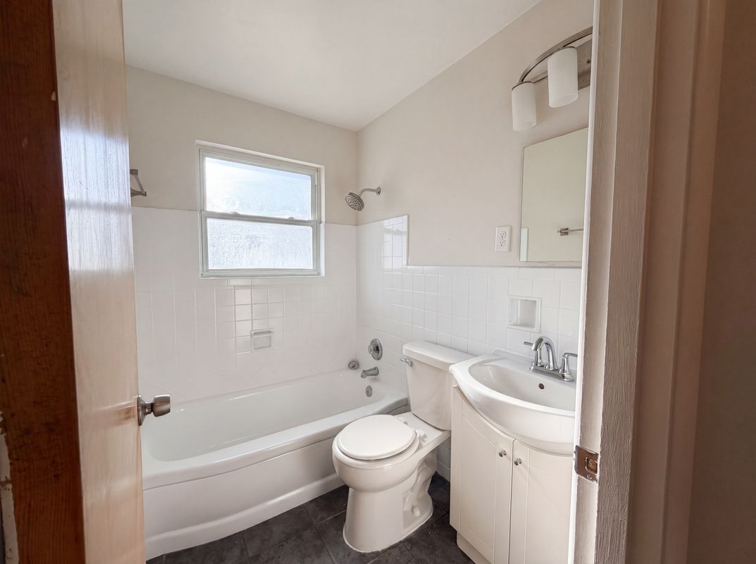 Photo 10 of 18 of 1136 Burch Ln, Saint Louis, MO