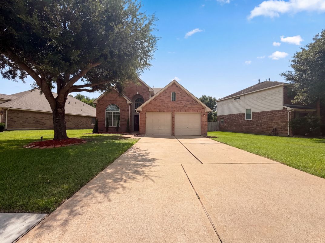 Property photo 1 of 6510 Briar Moss Ln