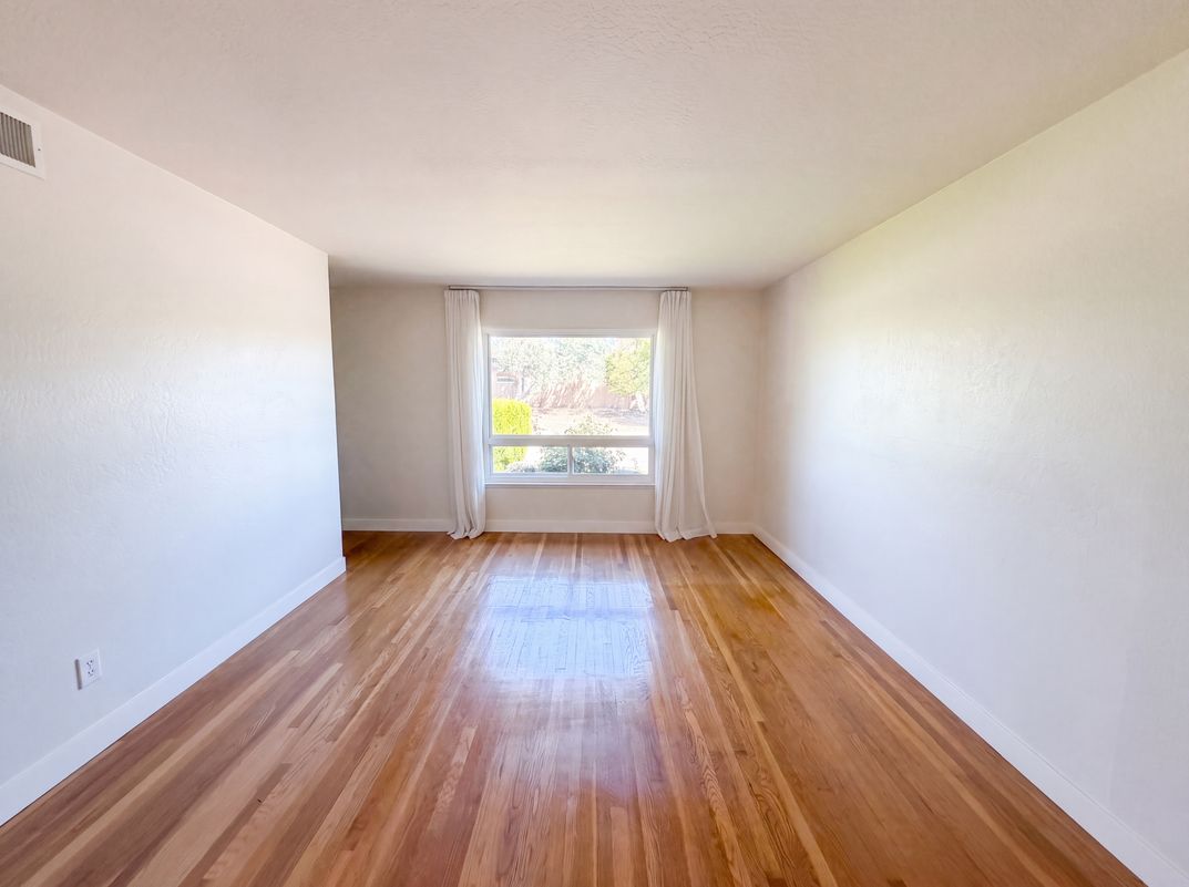 Photo 14 of 27 of 9630 Beachwood Dr, Orangevale, CA