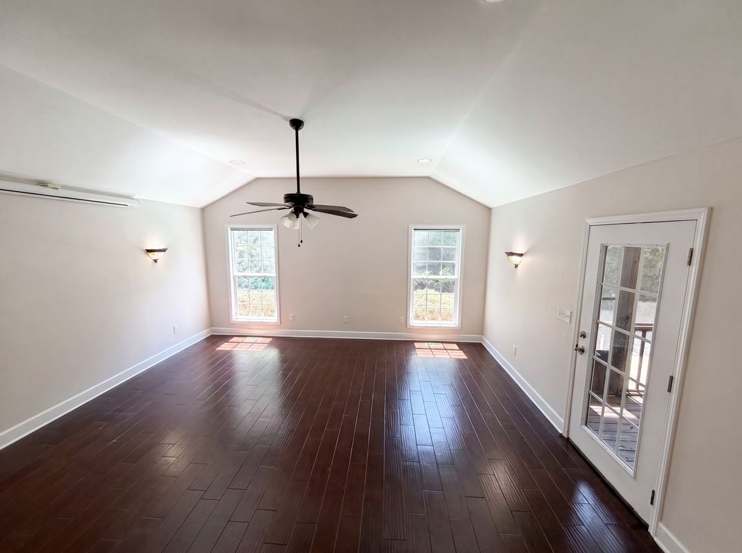Photo 11 of 23 of 4903 Homeplace Dr, Apex, NC