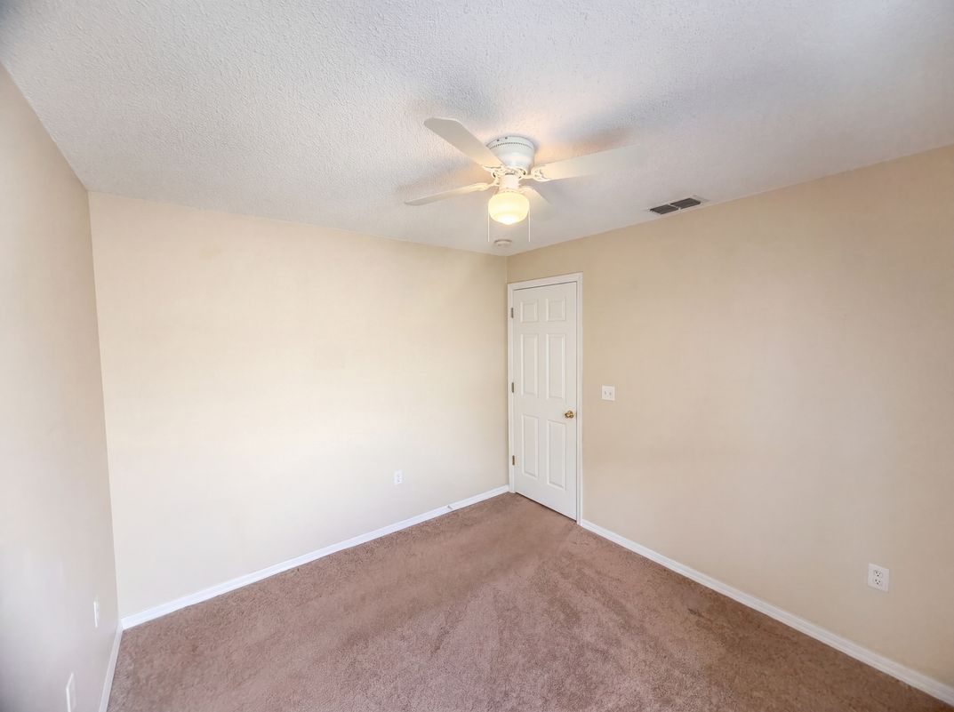 Photo 8 of 28 of 262 SW Panther Trce, Port Saint Lucie, FL