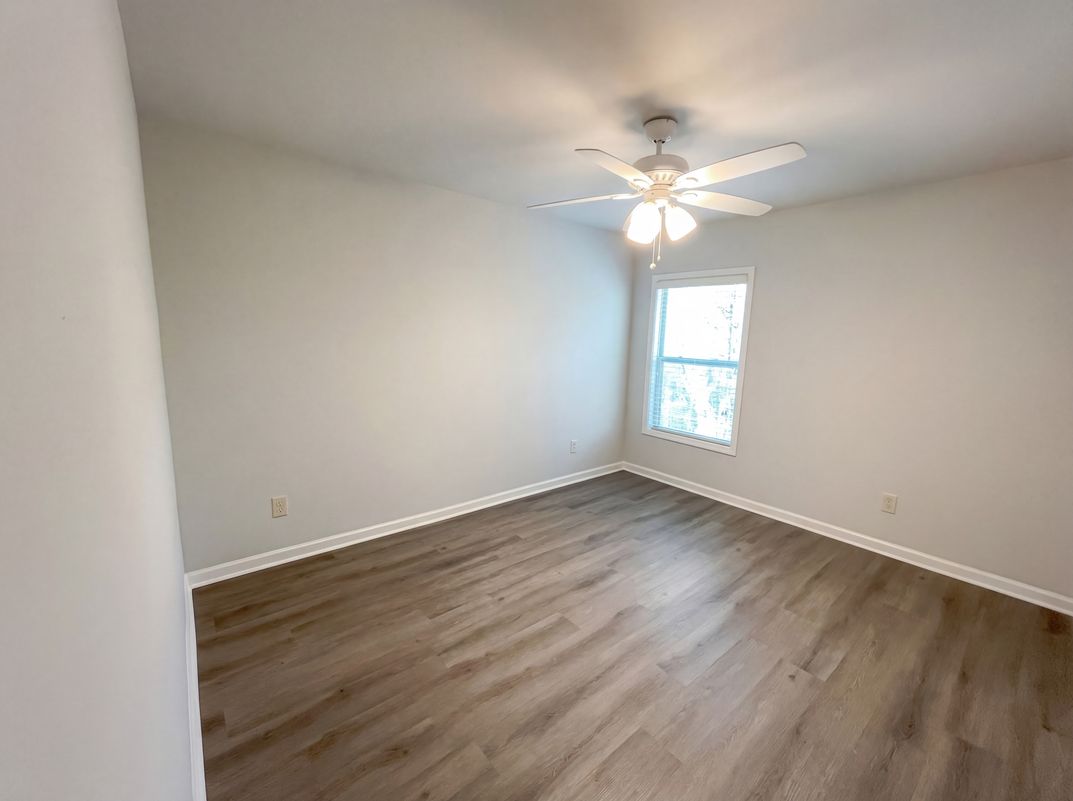 Photo 13 of 19 of 220 Madison Ave, Acworth, GA