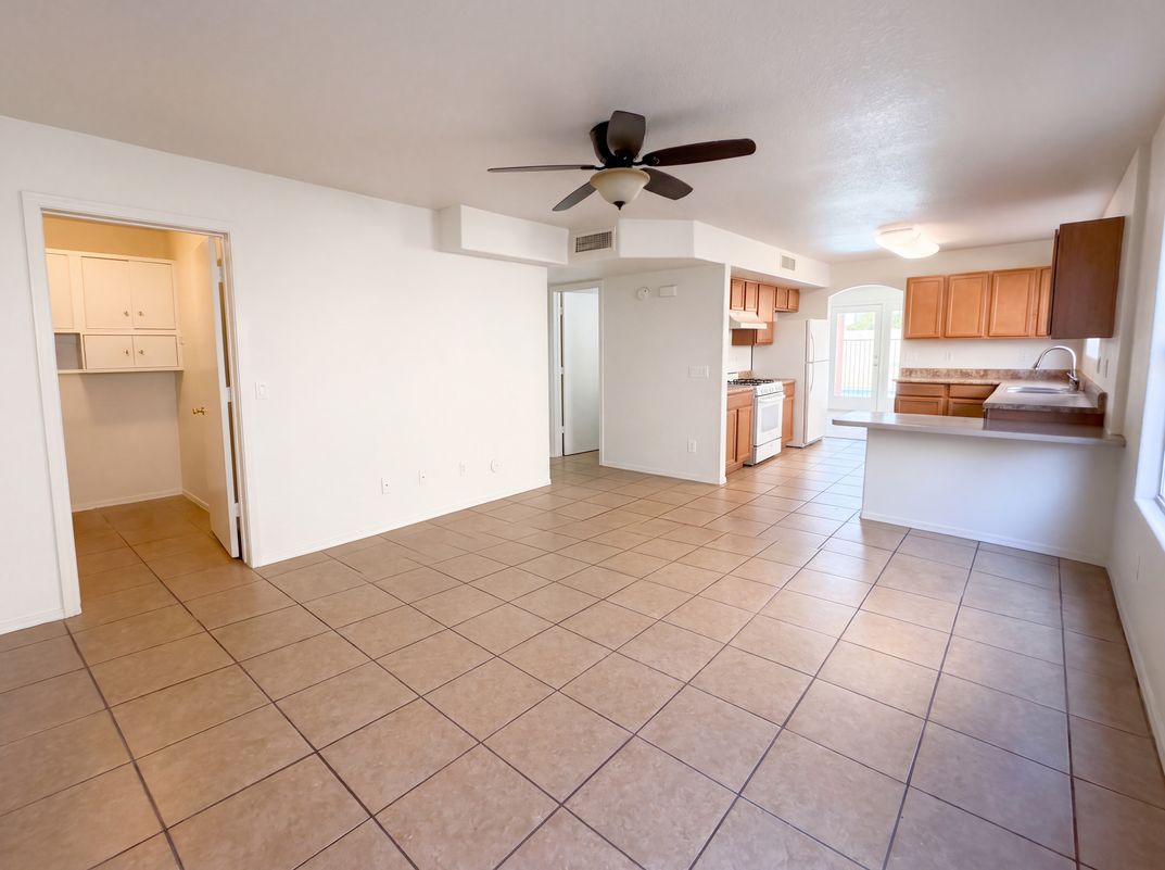 Photo 9 of 30 of 7436 W Sanna St, Peoria, AZ