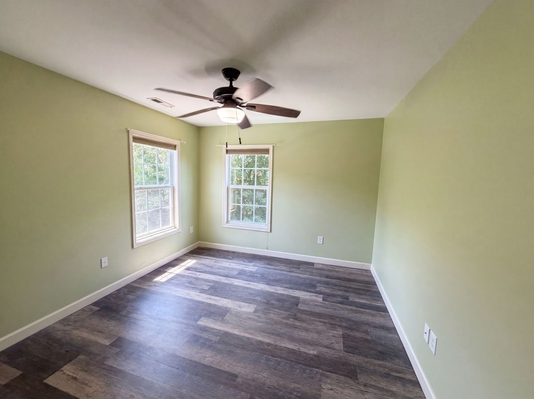 Photo 17 of 23 of 4903 Homeplace Dr, Apex, NC