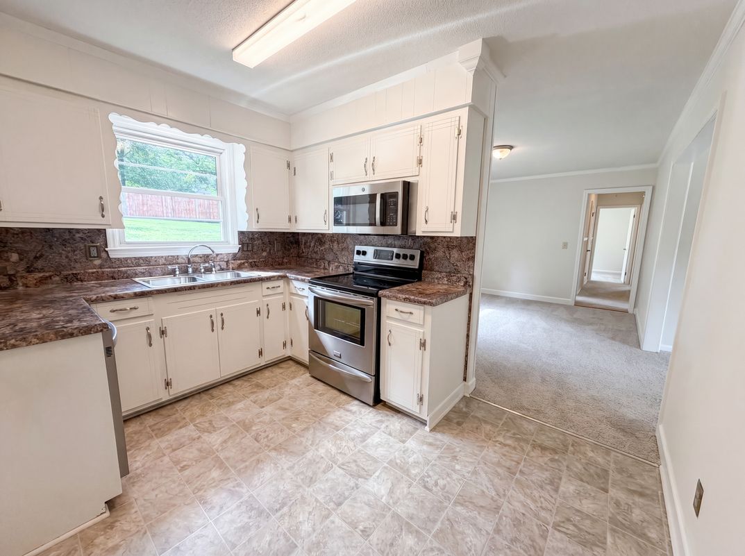 Property photo 2 of 1513 Alpha Ct