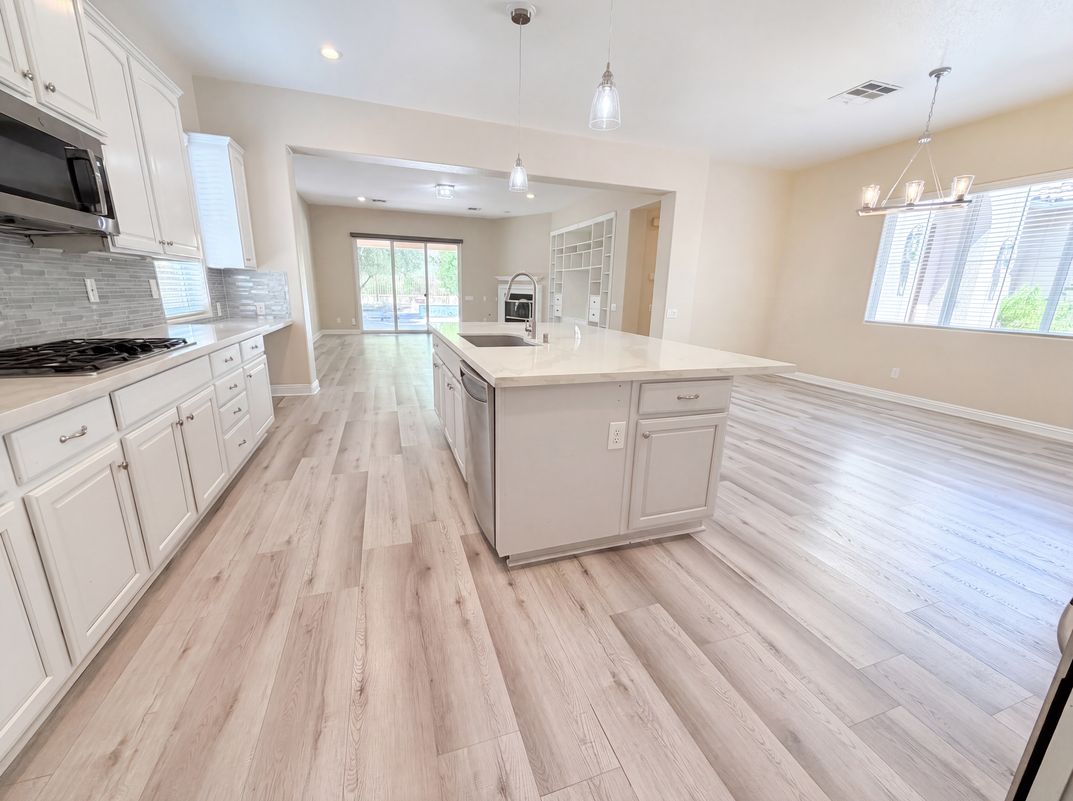 Photo 16 of 68 of 6892 April Wind Ave, Las Vegas, NV