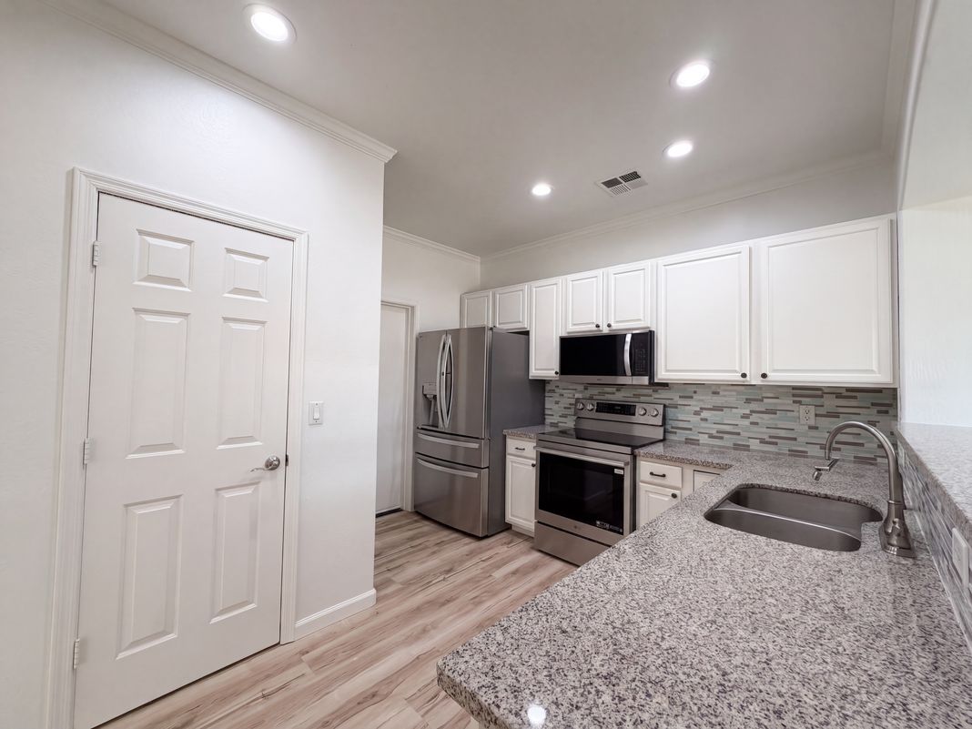 Photo 10 of 31 of 5641 S 10th Dr, Phoenix, AZ