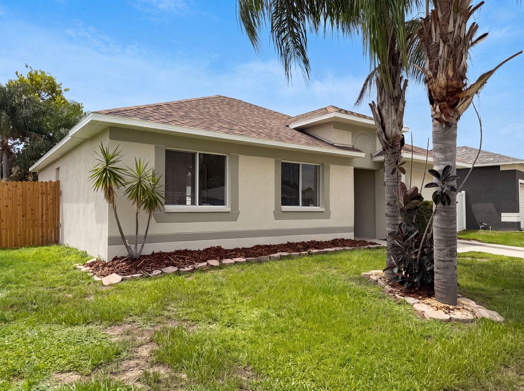 Photo 19 of 22 of 13236 Pike Lake Dr, Riverview, FL