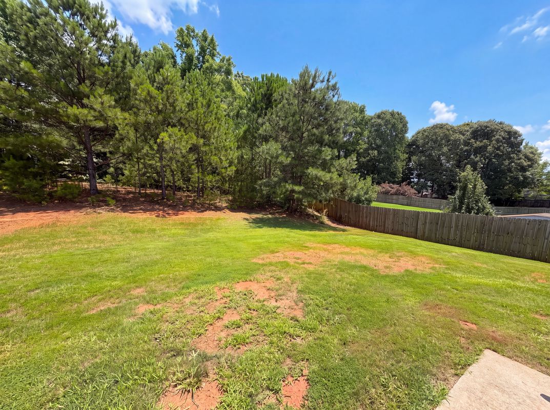 Photo 29 of 33 of 1672 Bennett Dr, McDonough, GA