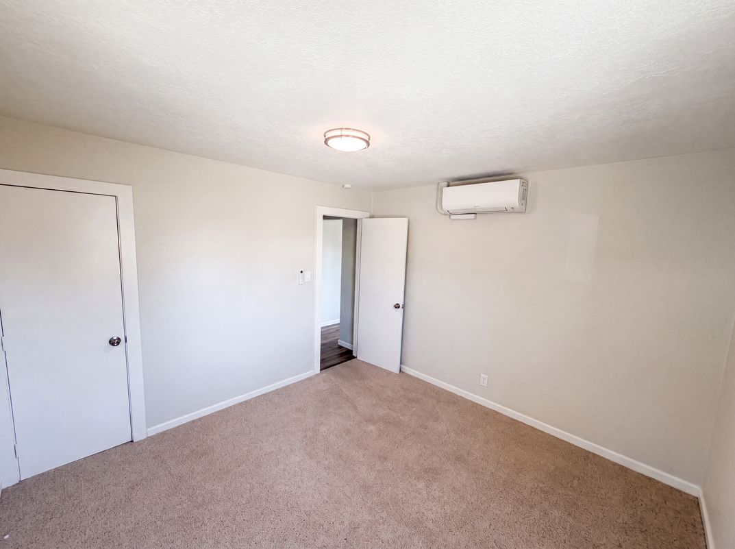 Photo 10 of 19 of 1374 El Nita Ln, Hemet, CA