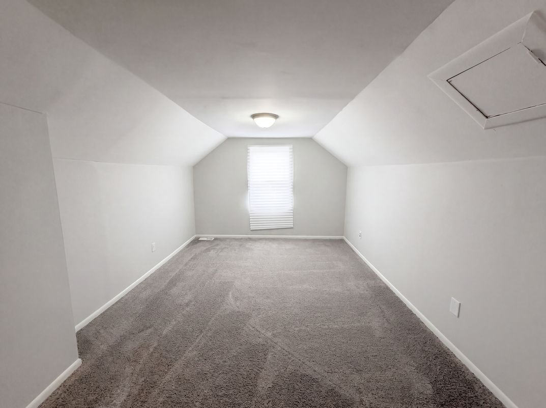 Photo 8 of 19 of 26311 Hopkins St, Inkster, MI