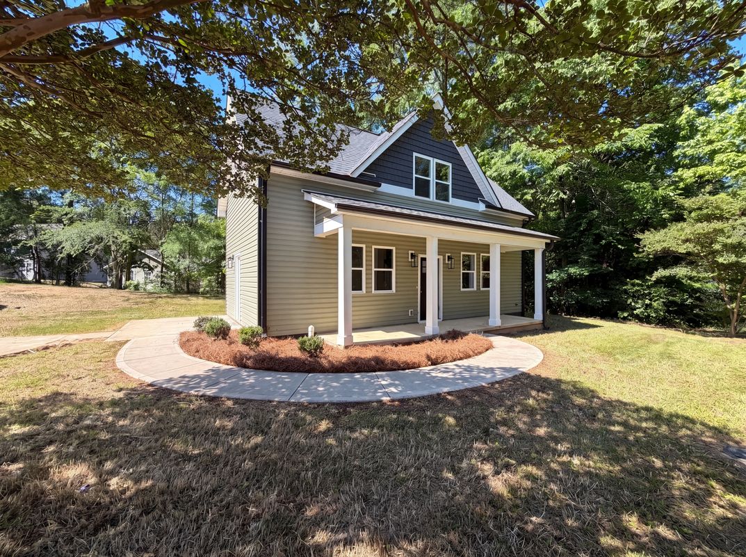 Photo 13 of 16 of 1402 Martin Luther King Ave, Kannapolis, NC