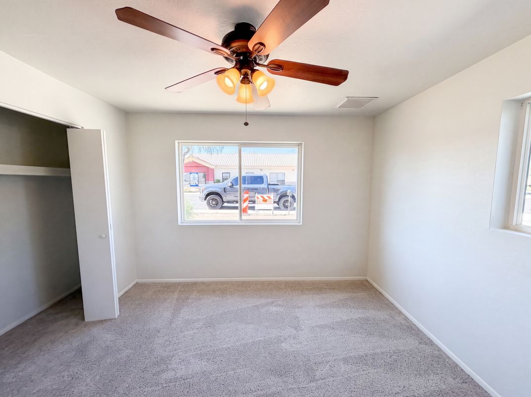 Photo 15 of 25 of 5908 W Calavar Rd, Glendale, AZ