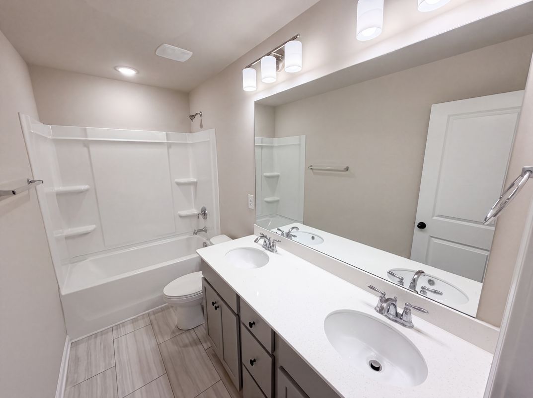 Photo 19 of 25 of 4104 Stoneygreen Ln, Charlotte, NC