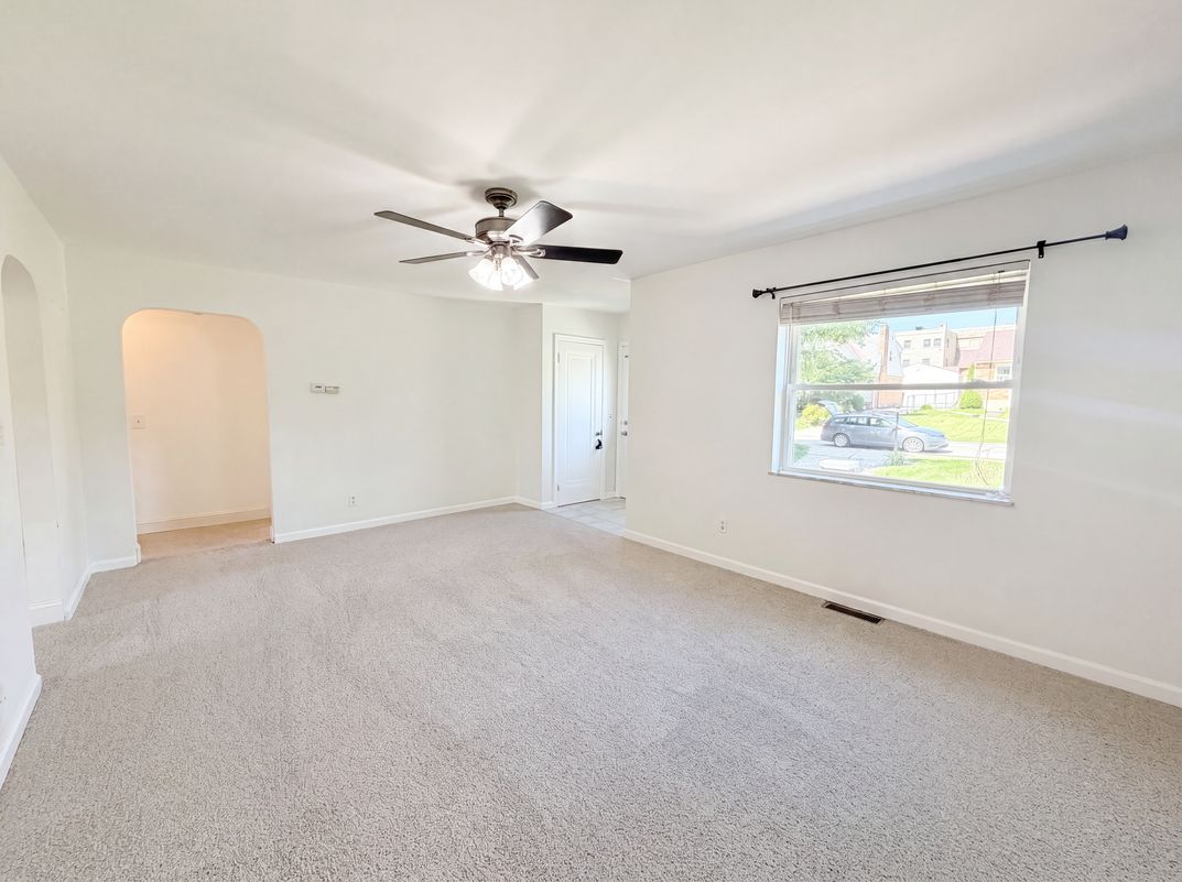 Photo 7 of 25 of 5476 Edalbert Dr, Cincinnati, OH