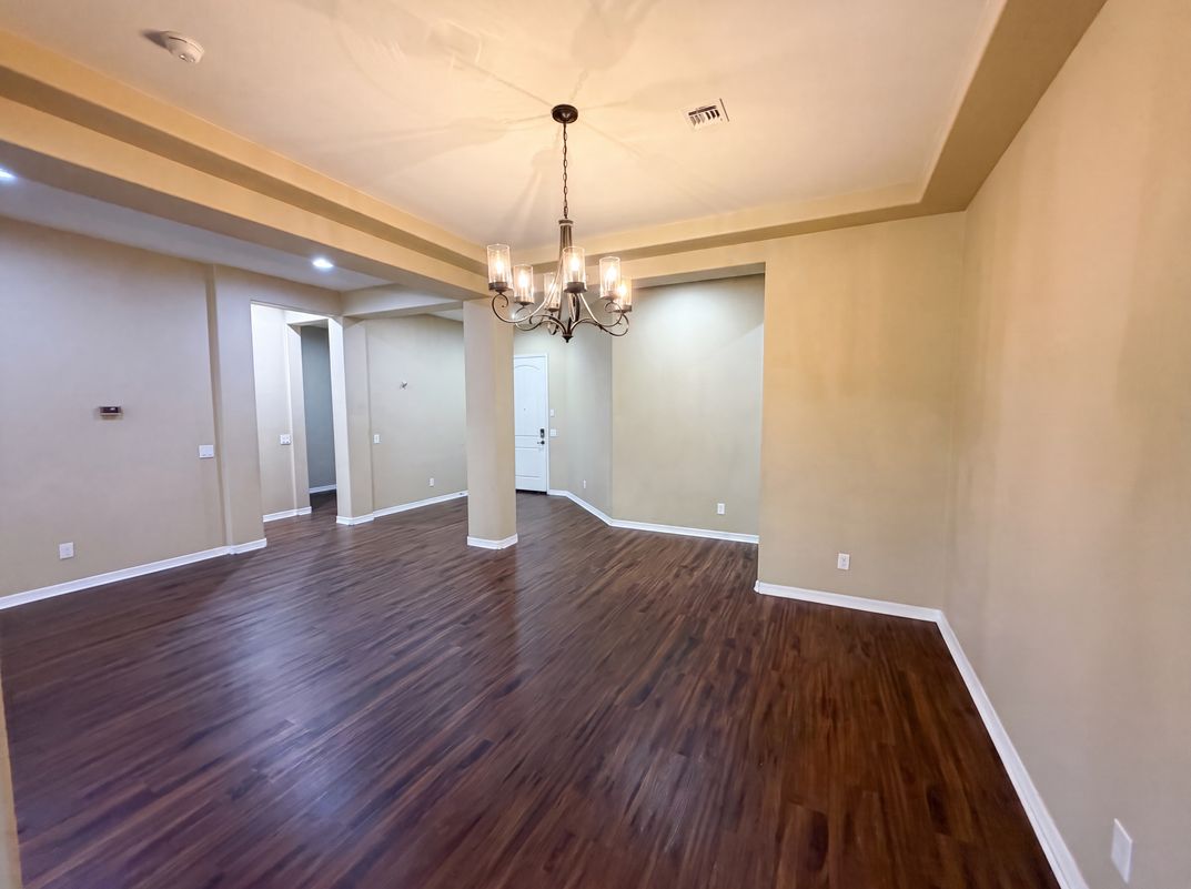 Photo 9 of 39 of 18136 W Devonshire Ave, Goodyear, AZ