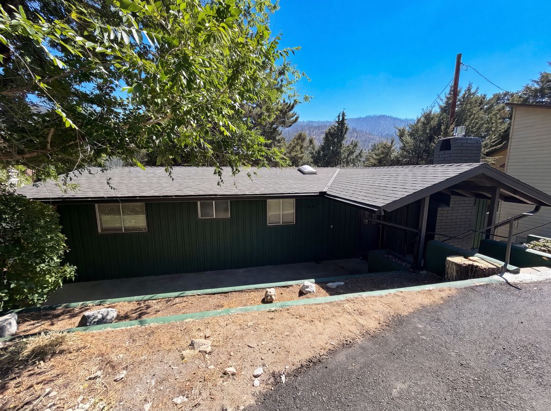 Photo 18 of 28 of 1145 Rivera Dr, Wrightwood, CA