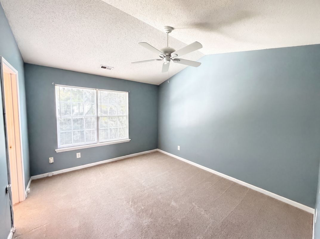 Photo 11 of 18 of 14205 Tranters Creek Ln, Charlotte, NC