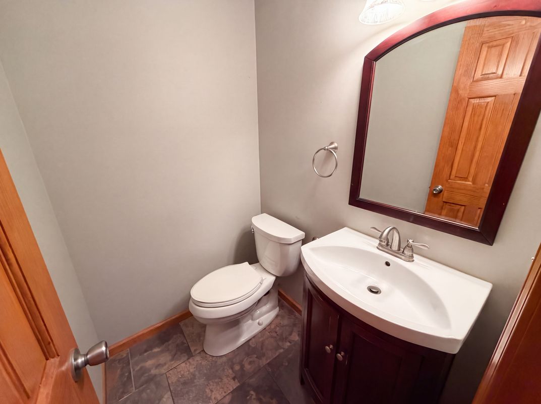 Photo 19 of 23 of 8005 Edgewood Ct, Plainfield, IN