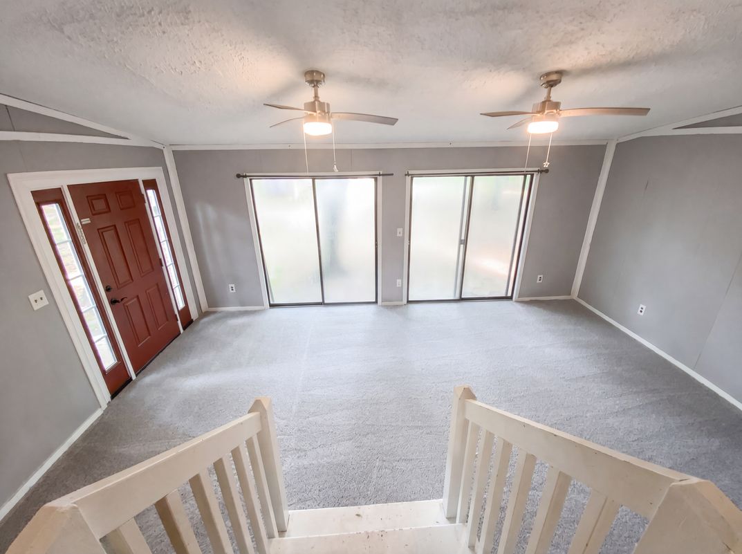 Property photo 2 of 79 Jefferson Dr