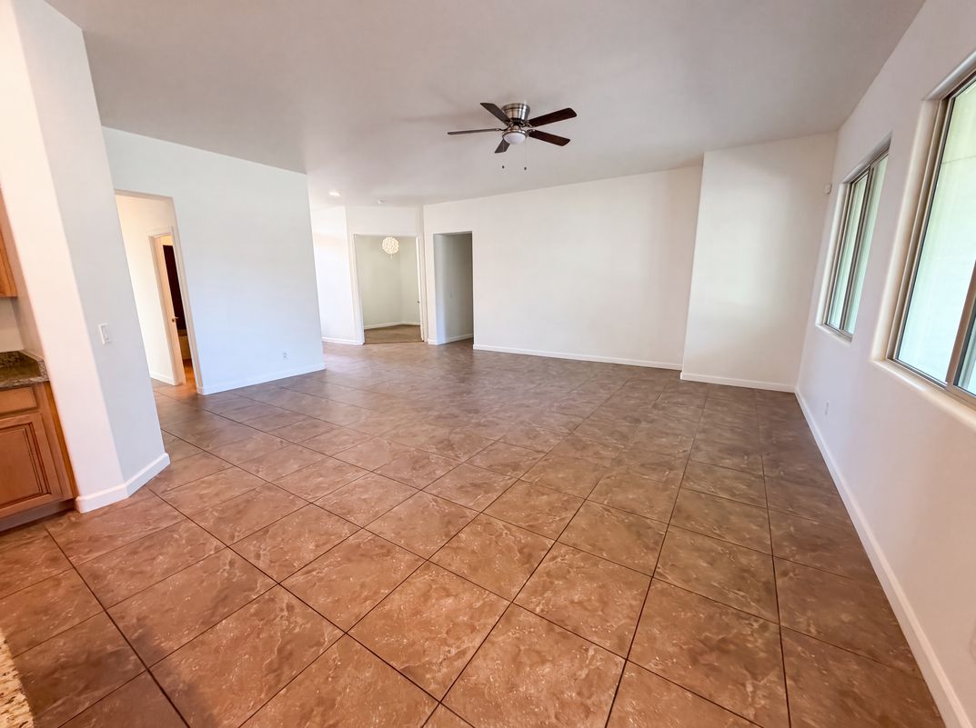 Photo 5 of 40 of 701 E Charlevoix Ave, Gilbert, AZ