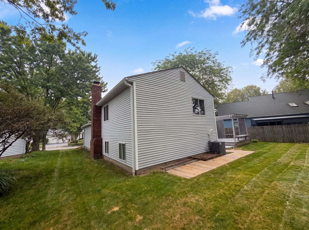 Photo 24 of 31 of 3920 Cedric Ln, Dublin, OH