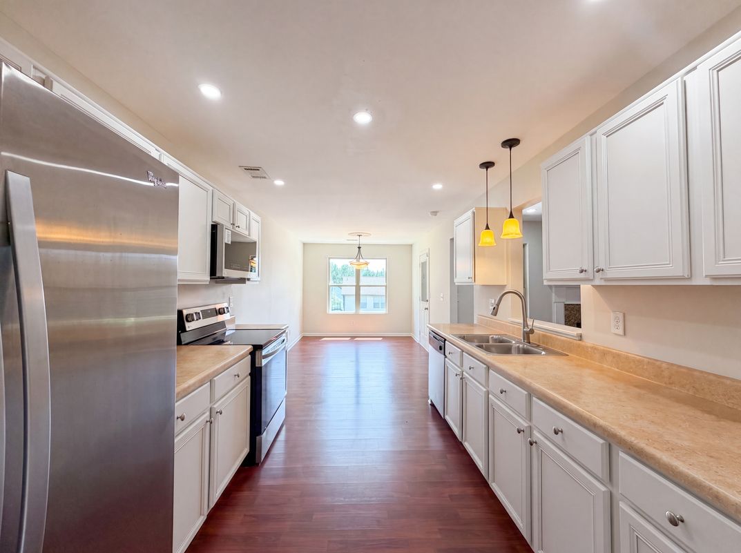 Property photo 2 of 4981 Summersun Dr