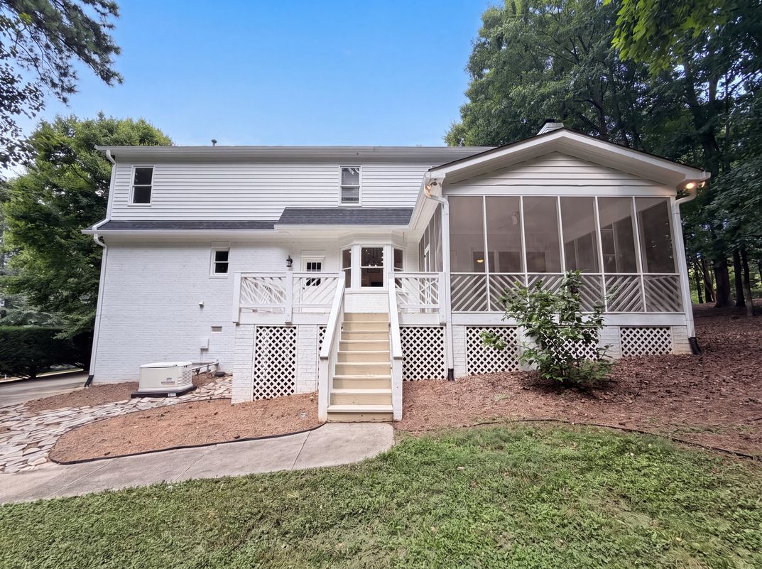 Photo 5 of 20 of 480 Robinson Rd, Mooresville, NC