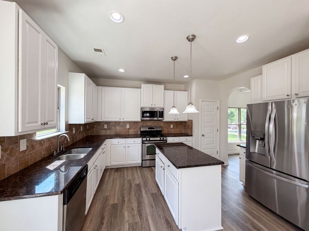 Photo 2 of 27 of 4440 Prather Son Dr, Loganville, GA
