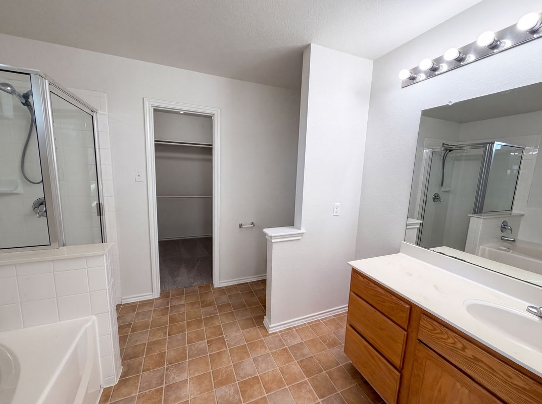 Photo 14 of 20 of 710 Encanto Dr, Leander, TX