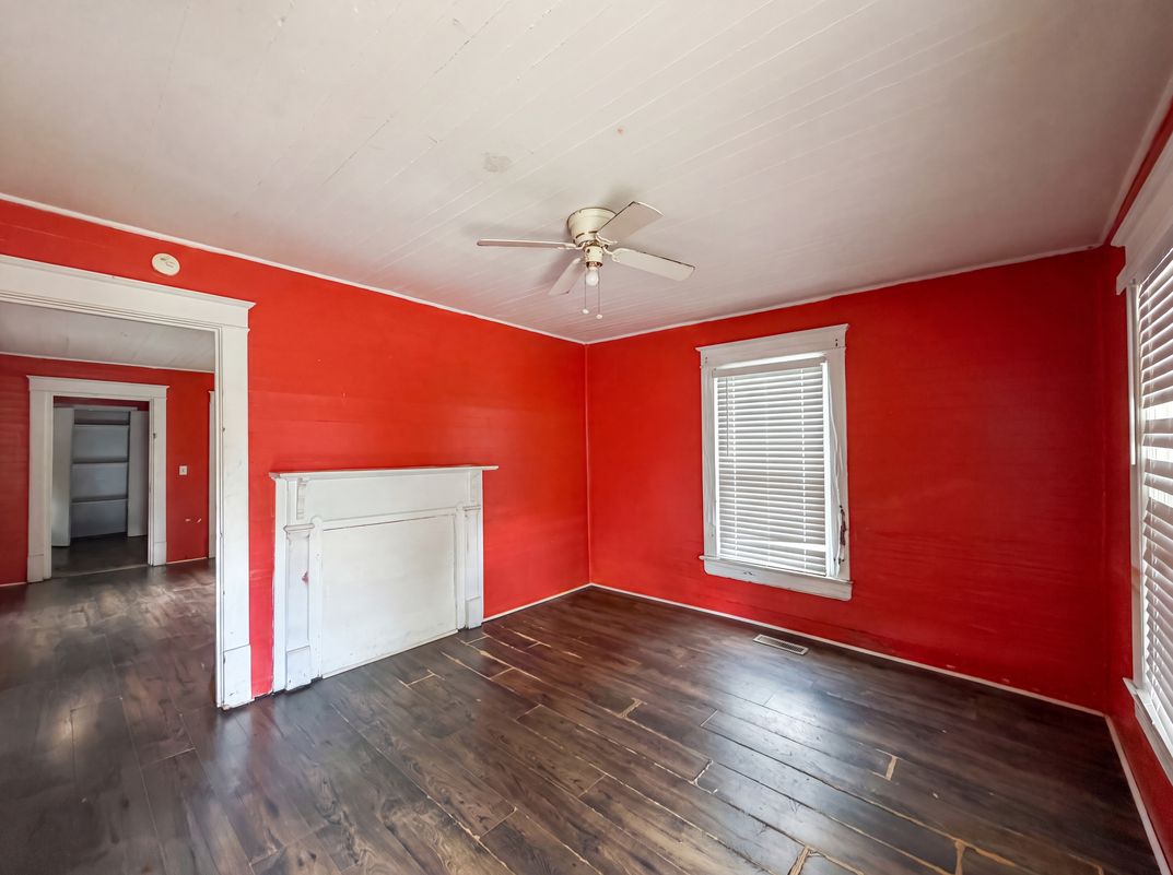 Photo 7 of 16 of 621 McIver St, Sanford, NC