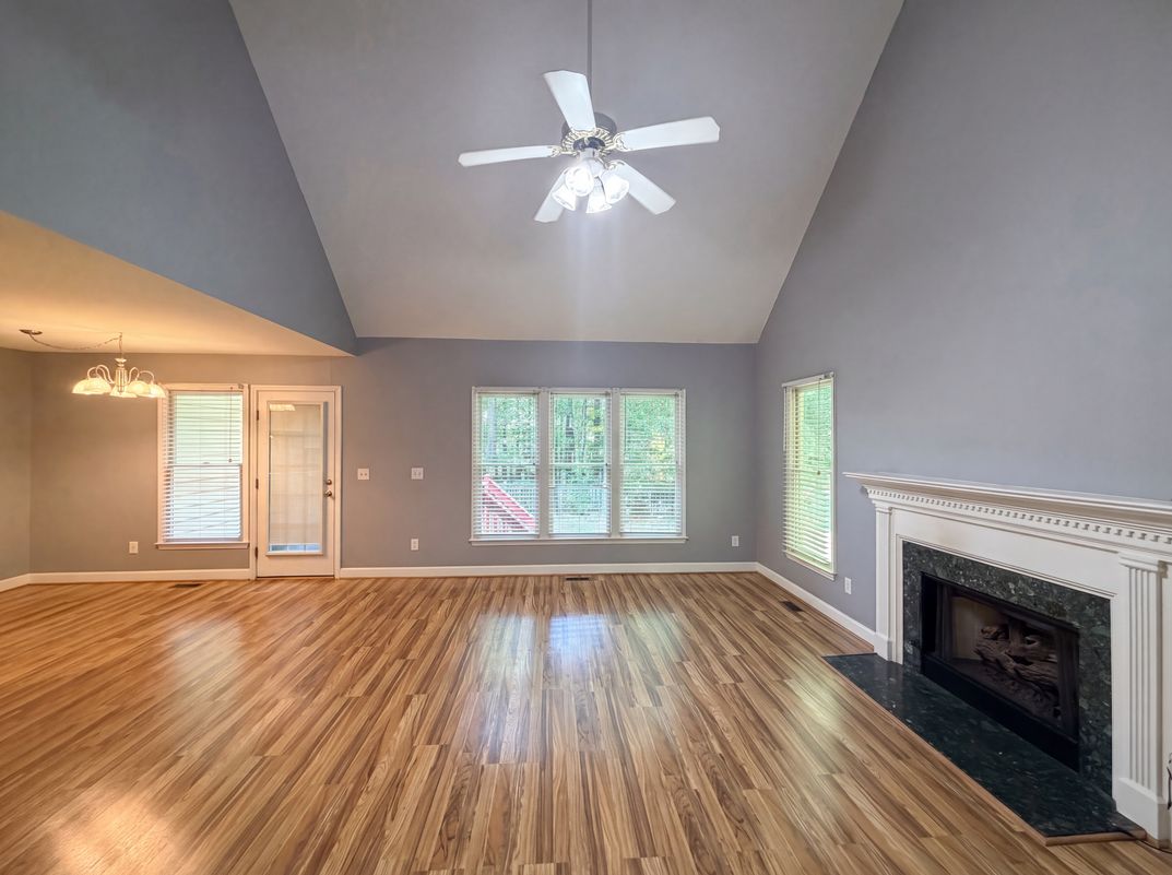 Photo 7 of 18 of 513 Saint Croix Dr, Holly Springs, NC