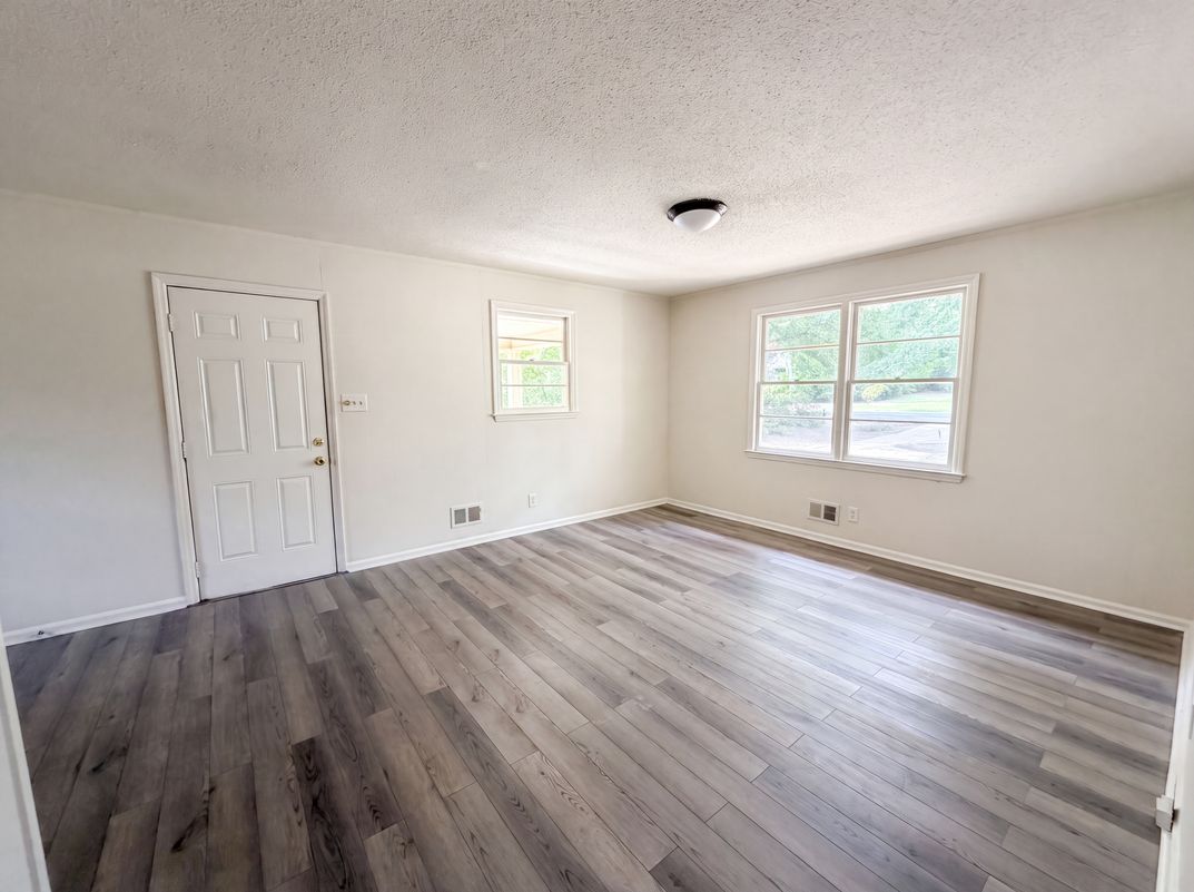 Photo 6 of 16 of 406 Lafayette Way, Camden, SC