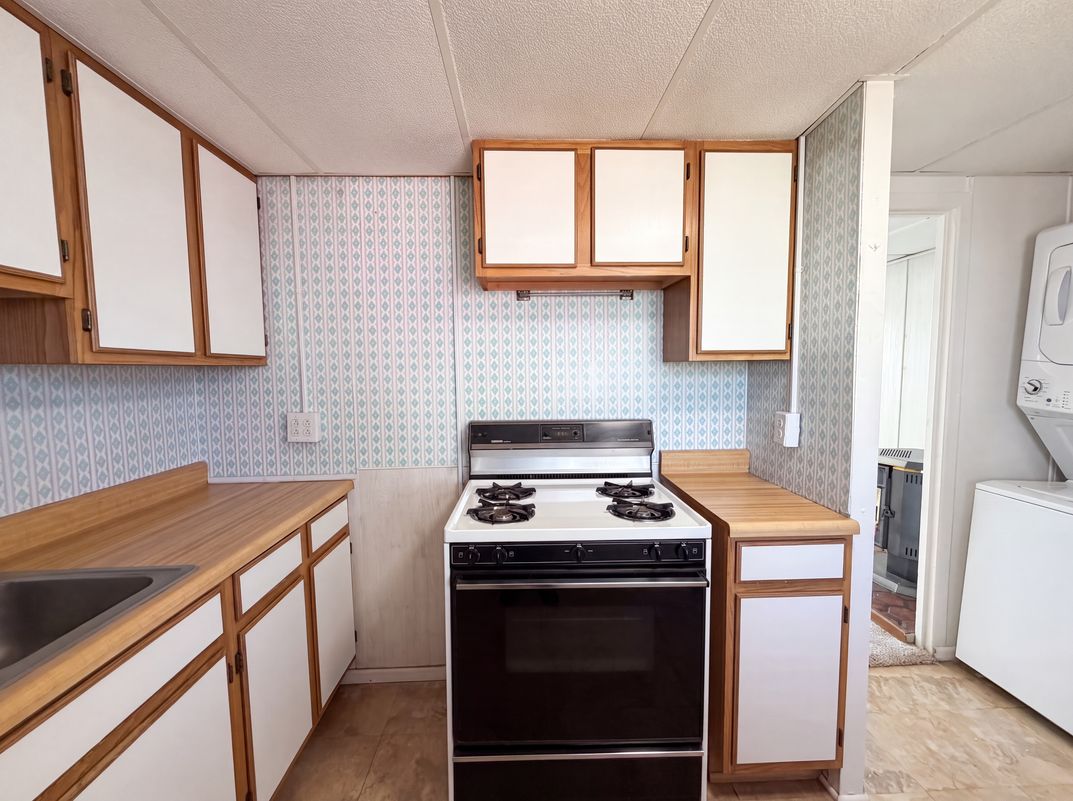 Photo 8 of 21 of 1758 39th St, Los Alamos, NM