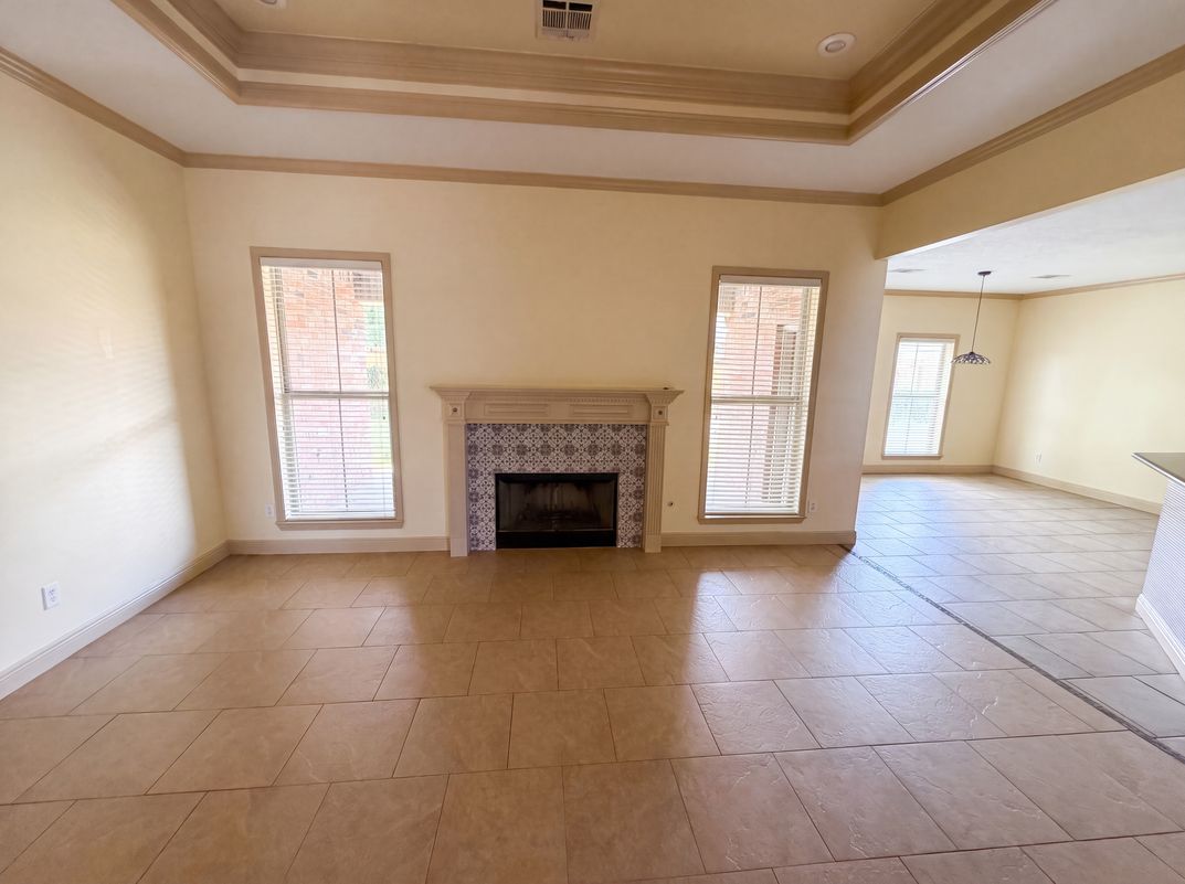 Photo 7 of 24 of 7945 Laurelwood St, Beaumont, TX