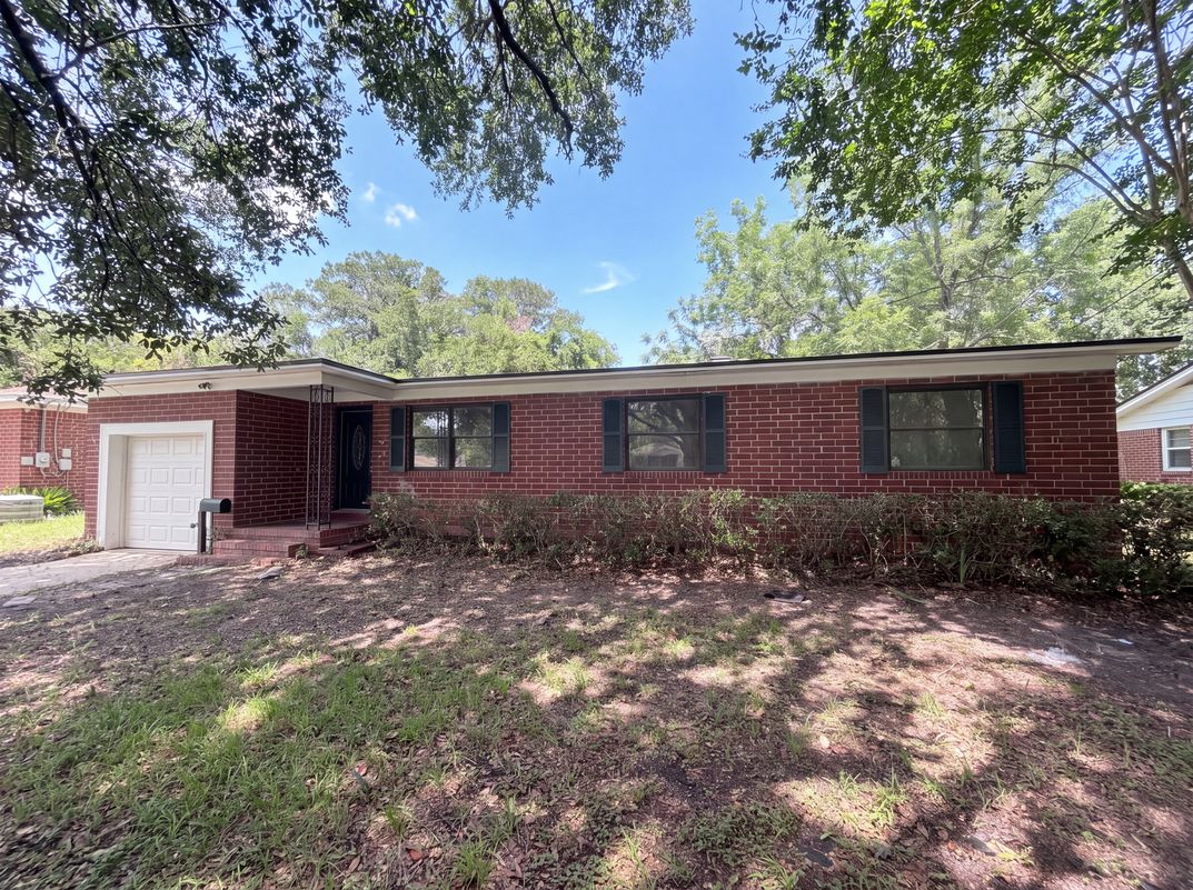 Photo 14 of 16 of 6309 Pine Cove Ln, Jacksonville, FL