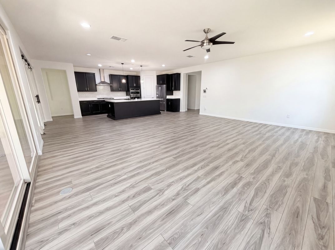 Photo 11 of 47 of 10619 Skye Paseo Ave, Las Vegas, NV