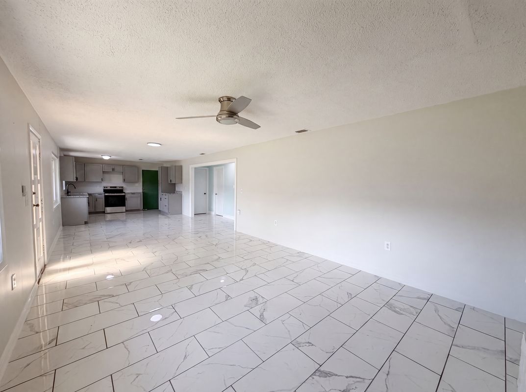 Photo 7 of 16 of 417 Calumet Rd, Avon Park, FL