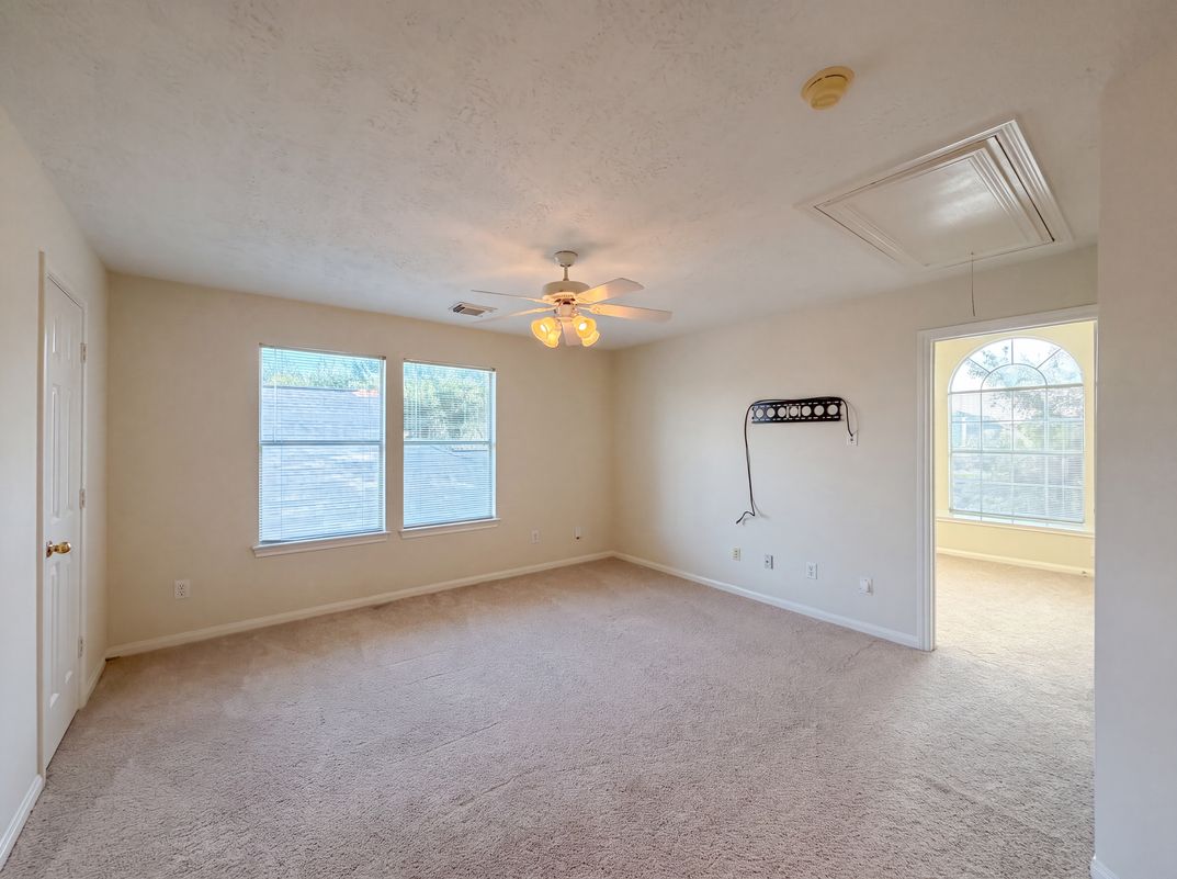 Photo 15 of 22 of 7914 Ingle Oak Dr, Houston, TX