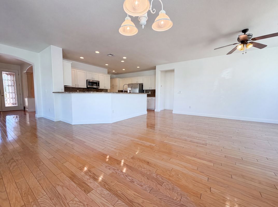 Photo 15 of 23 of 10228 Donde Ave, Las Vegas, NV