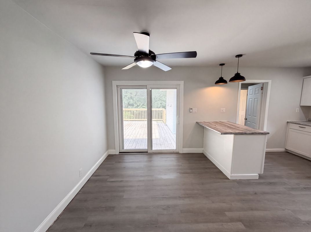 Photo 8 of 20 of 704 Morningside Dr, Mount Holly, NC