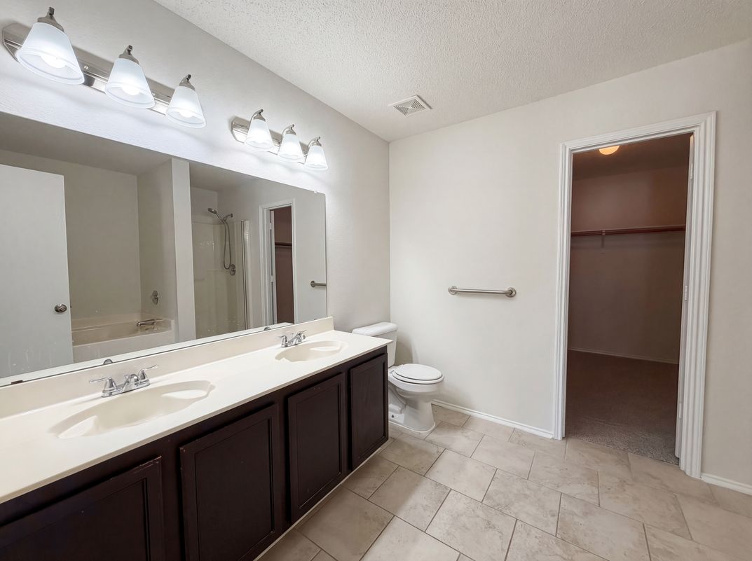 Photo 12 of 30 of 2501 Avalon Creek Way, McKinney, TX