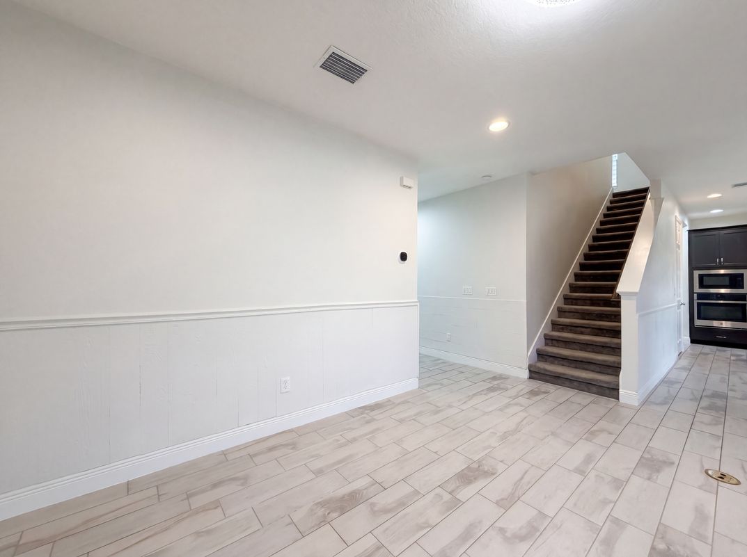 Photo 9 of 33 of 12643 Horseshoe Bend Dr, Lithia, FL